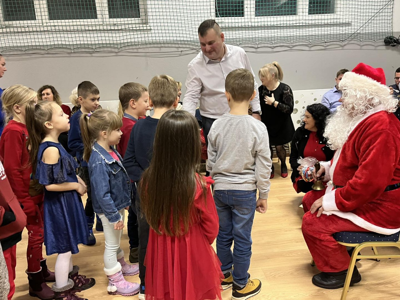 Opłatkowe spotkanie mieszkańców Olszewki i Szwendrowego Mostu [12.12.2022] - zdjęcie #17 - eOstroleka.pl