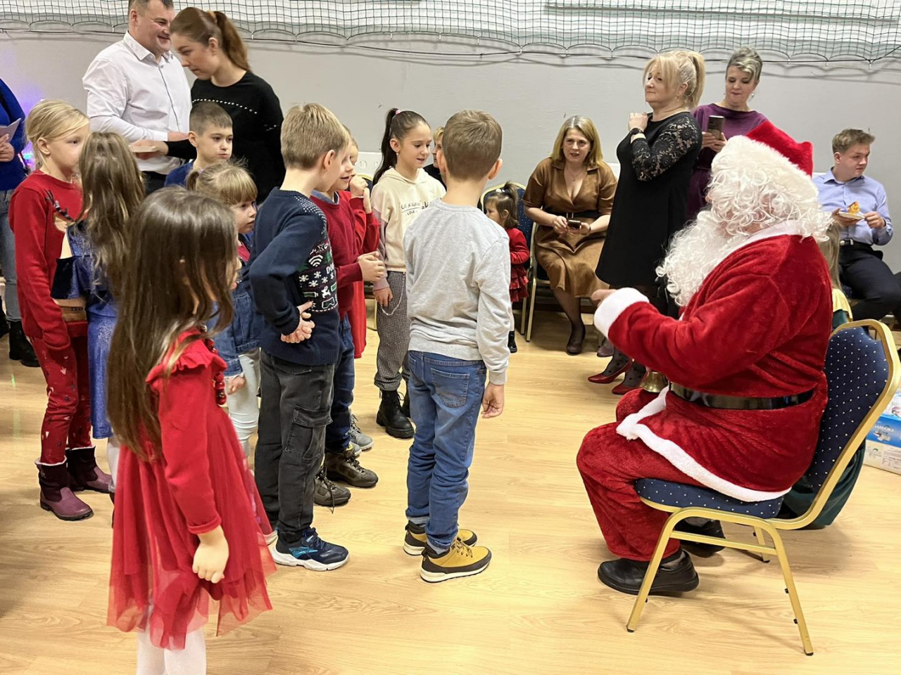 Opłatkowe spotkanie mieszkańców Olszewki i Szwendrowego Mostu [12.12.2022] - zdjęcie #12 - eOstroleka.pl