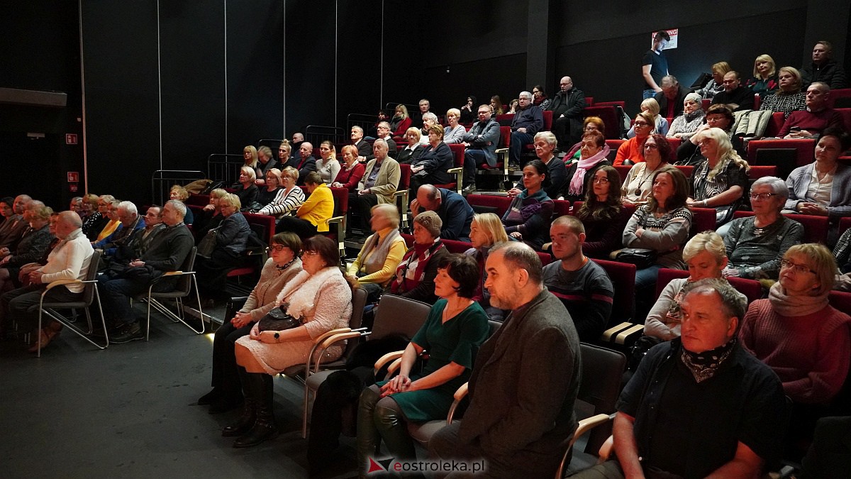 Recital Ewy Dałkowskiej w Muzeum Żołnierzy Wyklętych [13.12.2022] - zdjęcie #19 - eOstroleka.pl