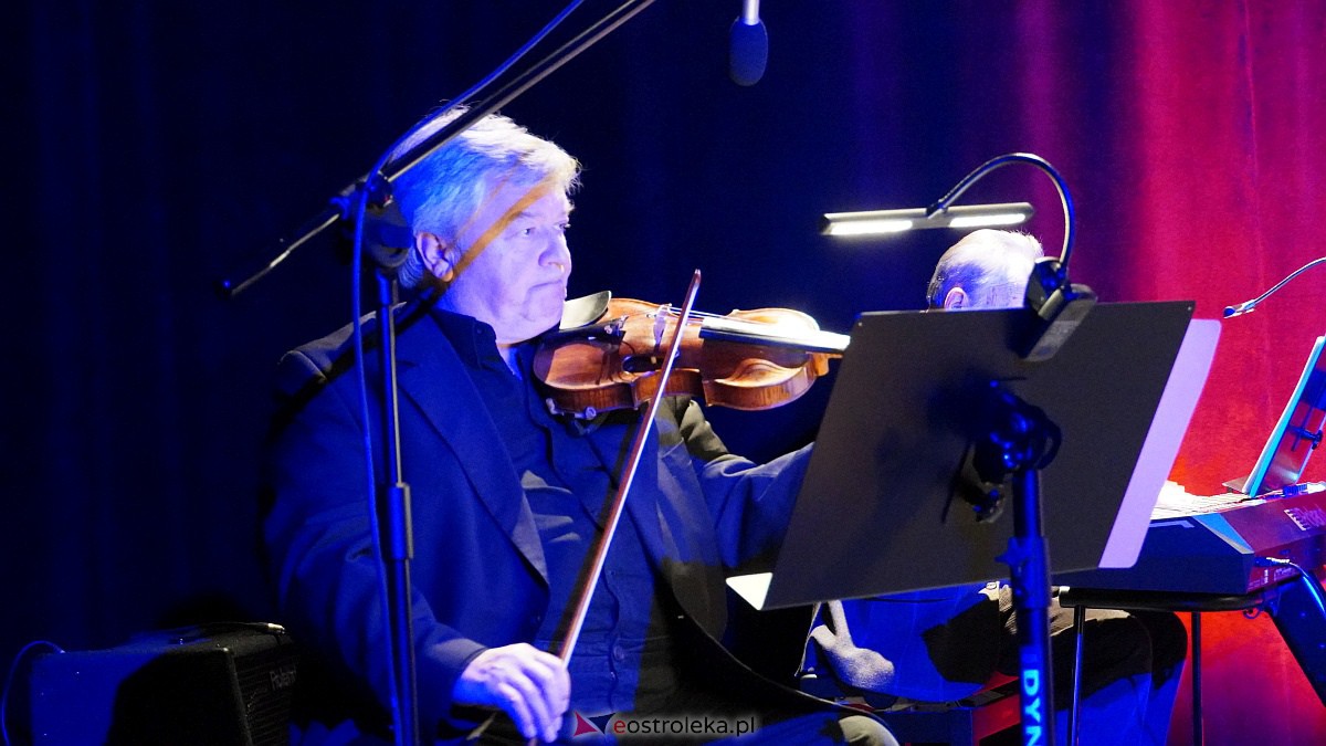 Recital Ewy Dałkowskiej w Muzeum Żołnierzy Wyklętych [13.12.2022] - zdjęcie #15 - eOstroleka.pl