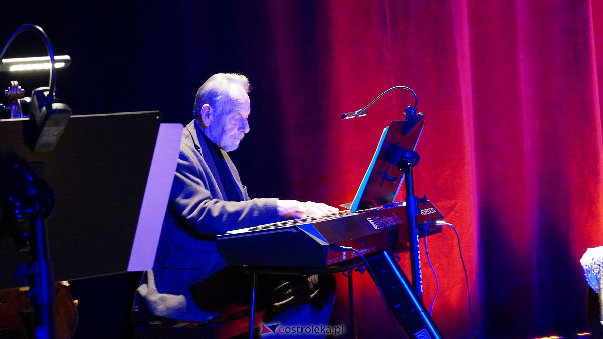 Recital Ewy Dałkowskiej w Muzeum Żołnierzy Wyklętych [13.12.2022] - zdjęcie #14 - eOstroleka.pl