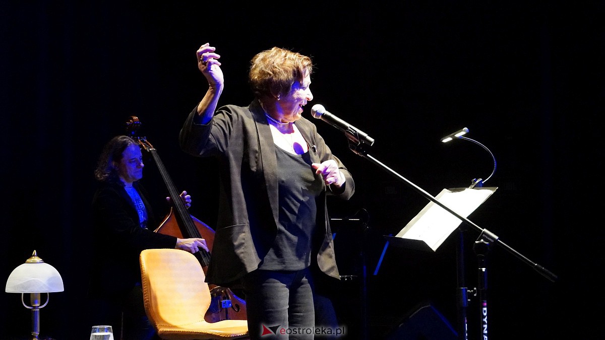 Recital Ewy Dałkowskiej w Muzeum Żołnierzy Wyklętych [13.12.2022] - zdjęcie #6 - eOstroleka.pl