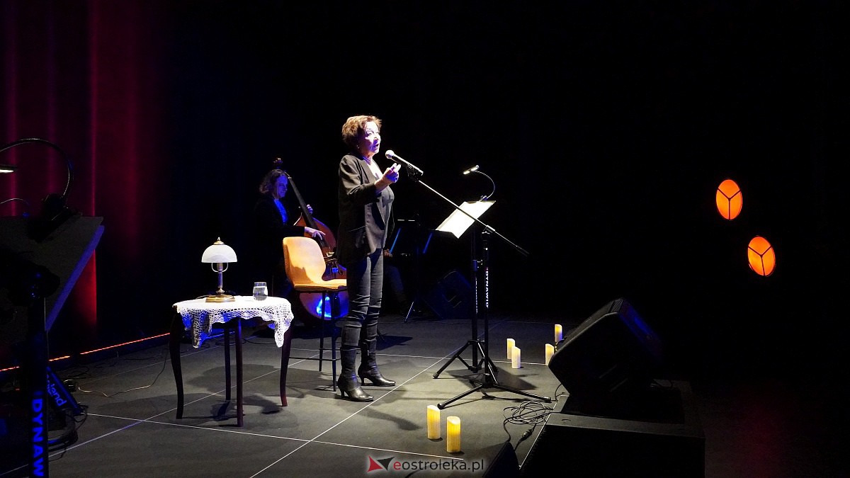 Recital Ewy Dałkowskiej w Muzeum Żołnierzy Wyklętych [13.12.2022] - zdjęcie #5 - eOstroleka.pl