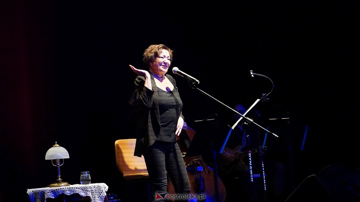 Recital Ewy Dałkowskiej w Muzeum Żołnierzy Wyklętych [13.12.2022] - zdjęcie #1 - eOstroleka.pl
