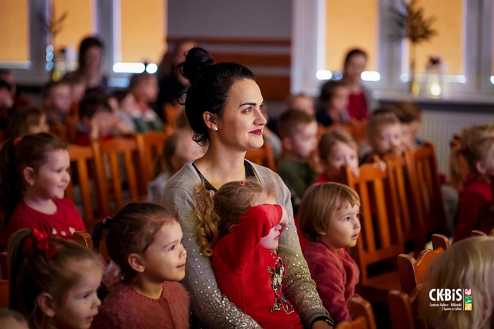 Teatr Katarynka ze spektaklem ’Polarna Przygoda’’ w Lelisie [14.12.2022] - zdjęcie #13 - eOstroleka.pl