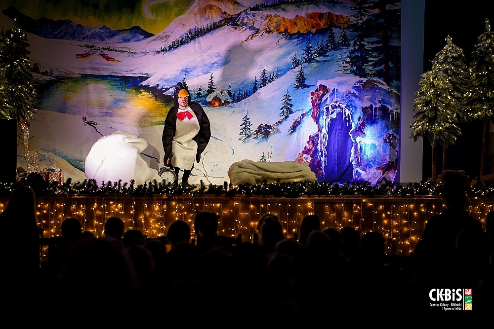 Teatr Katarynka ze spektaklem ’Polarna Przygoda’’ w Lelisie [14.12.2022] - zdjęcie #11 - eOstroleka.pl