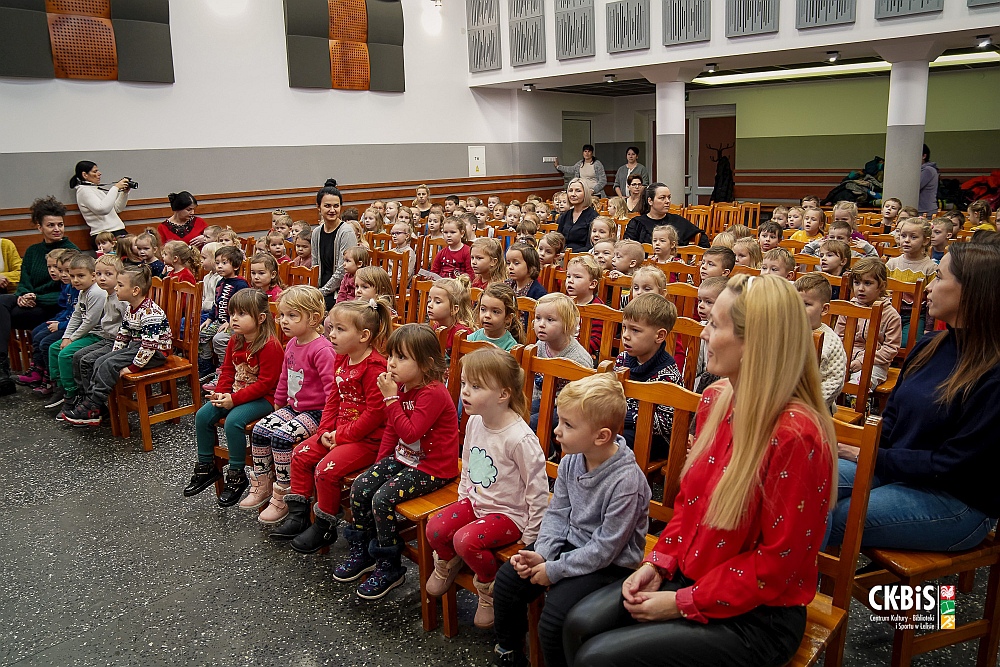 Teatr Katarynka ze spektaklem ’Polarna Przygoda’’ w Lelisie [14.12.2022] - zdjęcie #3 - eOstroleka.pl