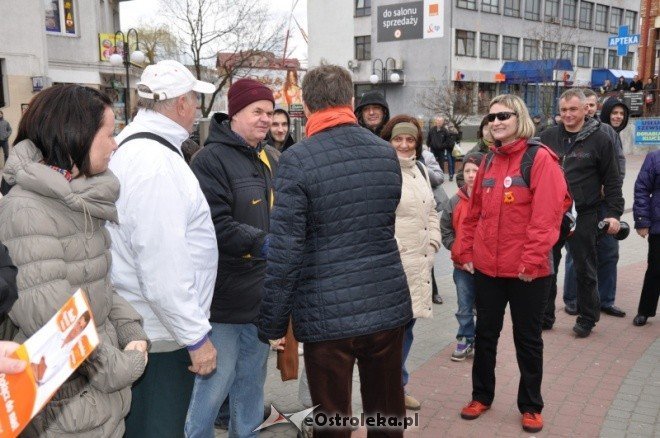 Janusz Palikot w Ostrołęce (09.04.2011) - zdjęcie #75 - eOstroleka.pl