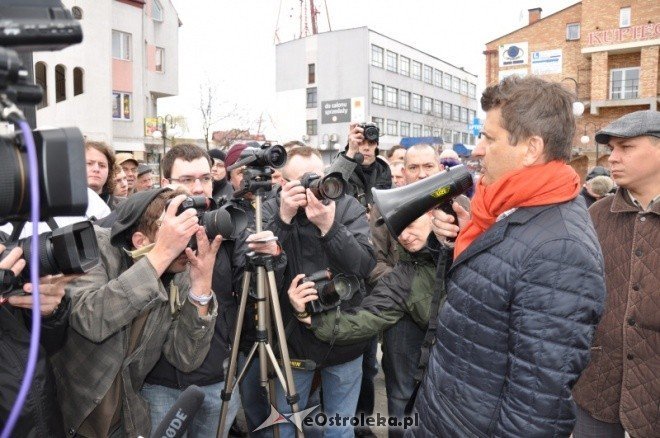 Janusz Palikot w Ostrołęce (09.04.2011) - zdjęcie #50 - eOstroleka.pl
