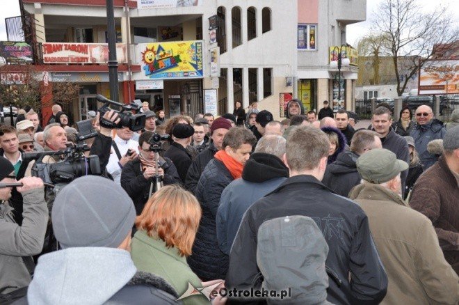 Janusz Palikot w Ostrołęce (09.04.2011) - zdjęcie #47 - eOstroleka.pl