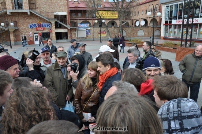 Janusz Palikot w Ostrołęce (09.04.2011) - zdjęcie #42 - eOstroleka.pl