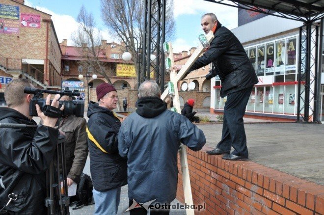 Janusz Palikot w Ostrołęce (09.04.2011) - zdjęcie #22 - eOstroleka.pl