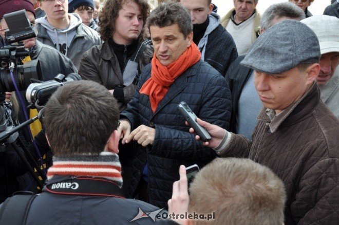 Janusz Palikot w Ostrołęce (09.04.2011) - zdjęcie #5 - eOstroleka.pl