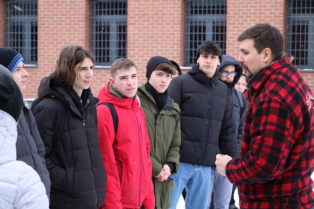 Rocznicę wprowadzenia stanu wojennego upamiętnili grą terenową [14.12.2022] - zdjęcie #63 - eOstroleka.pl