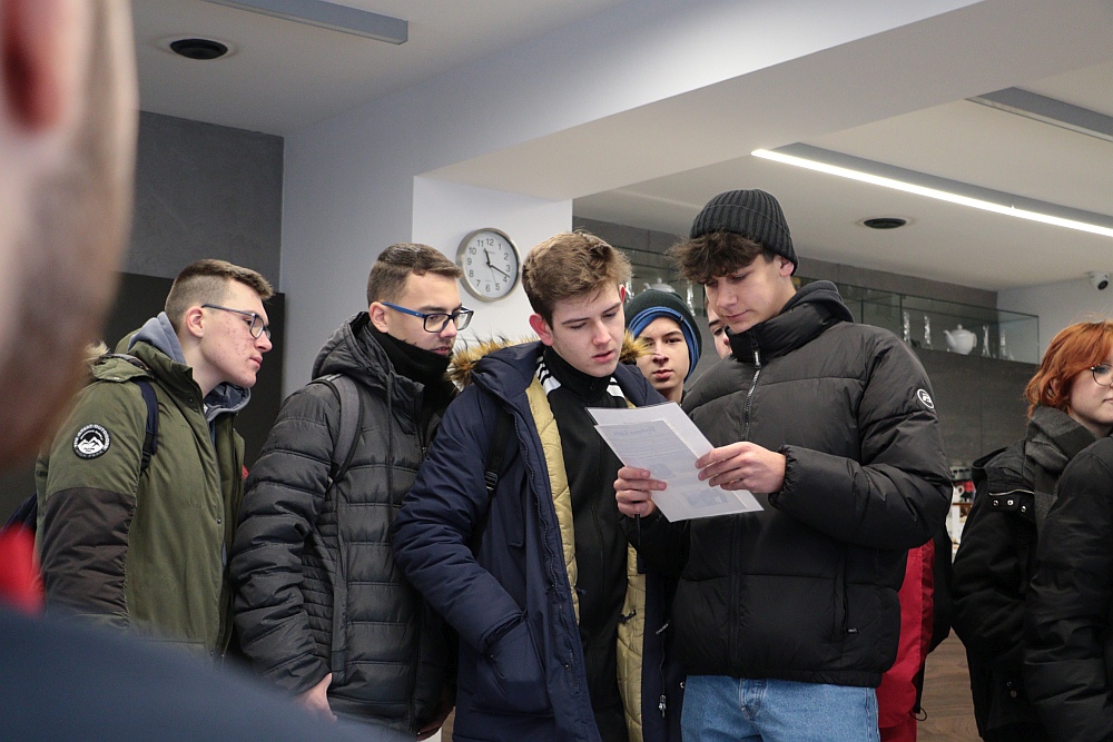 Rocznicę wprowadzenia stanu wojennego upamiętnili grą terenową [14.12.2022] - zdjęcie #60 - eOstroleka.pl