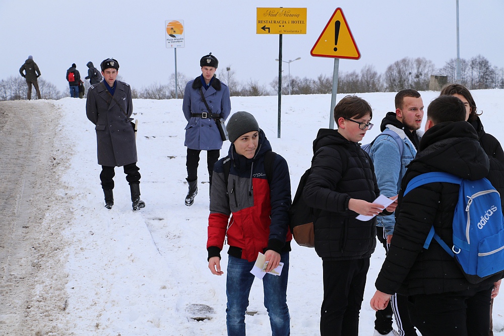 Rocznicę wprowadzenia stanu wojennego upamiętnili grą terenową [14.12.2022] - zdjęcie #48 - eOstroleka.pl