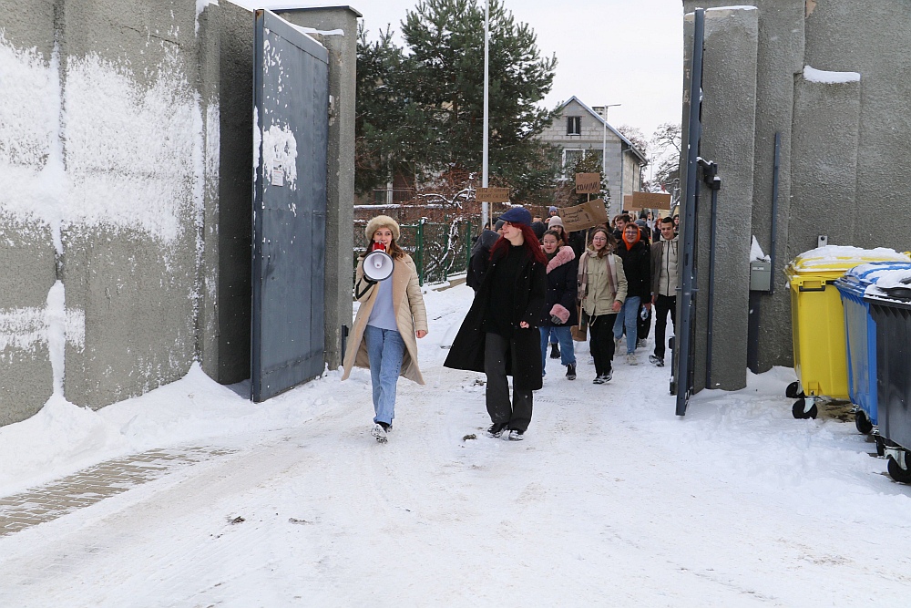 Rocznicę wprowadzenia stanu wojennego upamiętnili grą terenową [14.12.2022] - zdjęcie #21 - eOstroleka.pl
