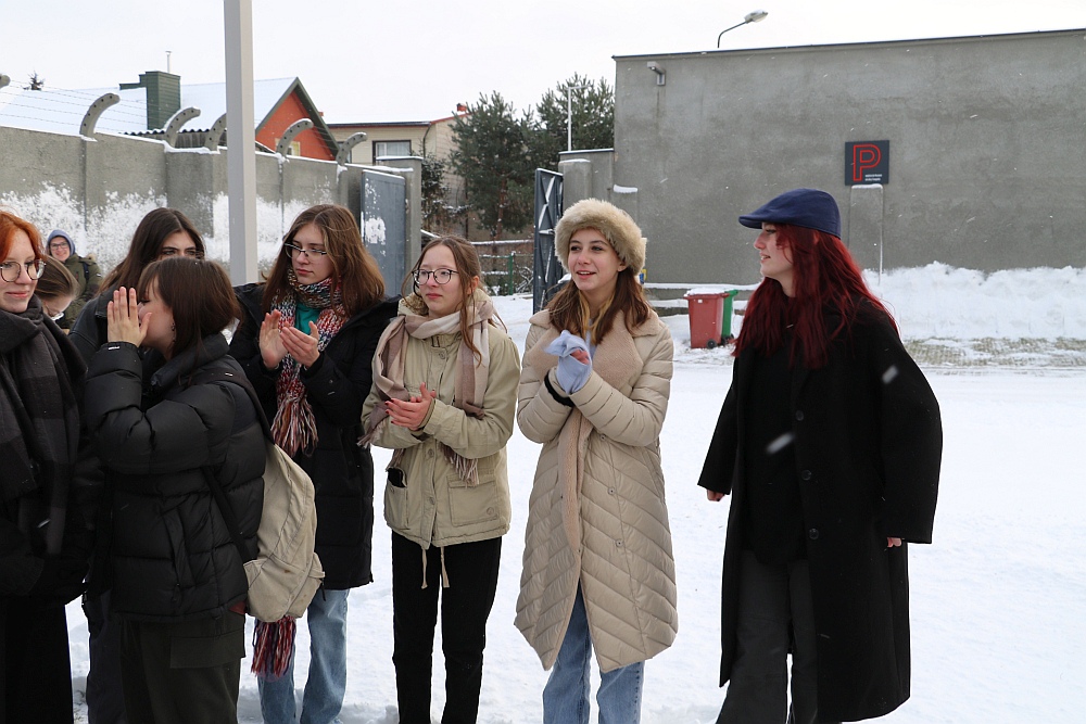 Rocznicę wprowadzenia stanu wojennego upamiętnili grą terenową [14.12.2022] - zdjęcie #5 - eOstroleka.pl