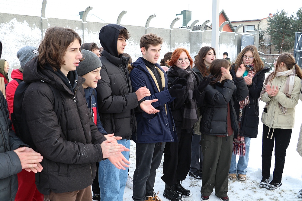 Rocznicę wprowadzenia stanu wojennego upamiętnili grą terenową [14.12.2022] - zdjęcie #4 - eOstroleka.pl