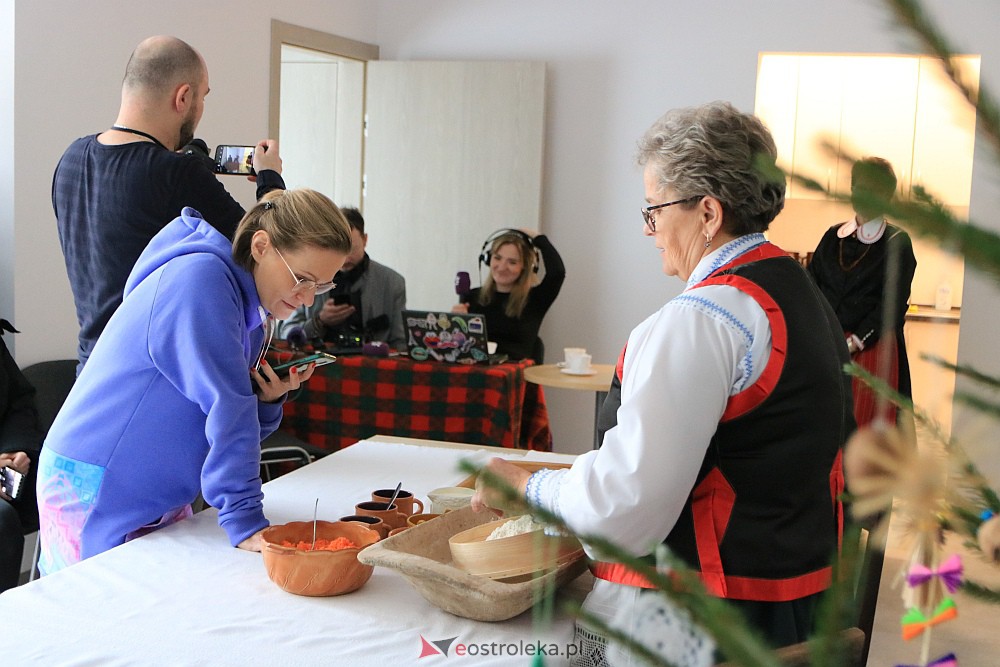 Świąteczna “Mazoprzygoda” z Radiem Kolor w Muzeum Kultury Kurpiowskiej [14.12.2022] - zdjęcie #17 - eOstroleka.pl