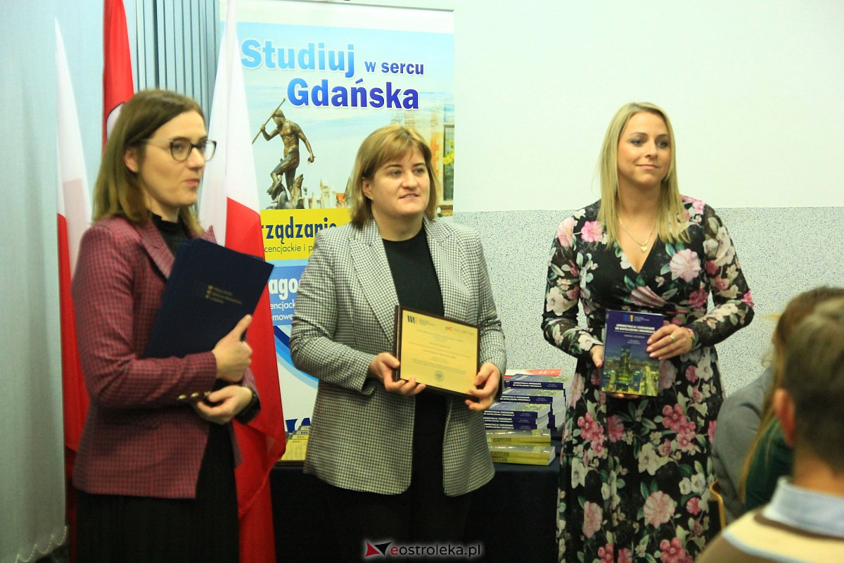 Społeczna Akademia Umiejętności. Podsumowanie roku działalności i rozdanie dyplomów MBA [14.12.2022] - zdjęcie #36 - eOstroleka.pl