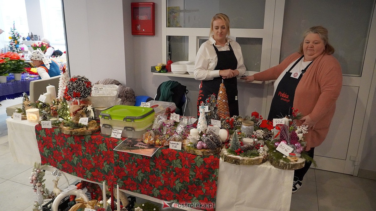 Kurpiowski Jarmark Bożonarodzeniowy w Myszyńcu [15.12.2022] - zdjęcie #22 - eOstroleka.pl