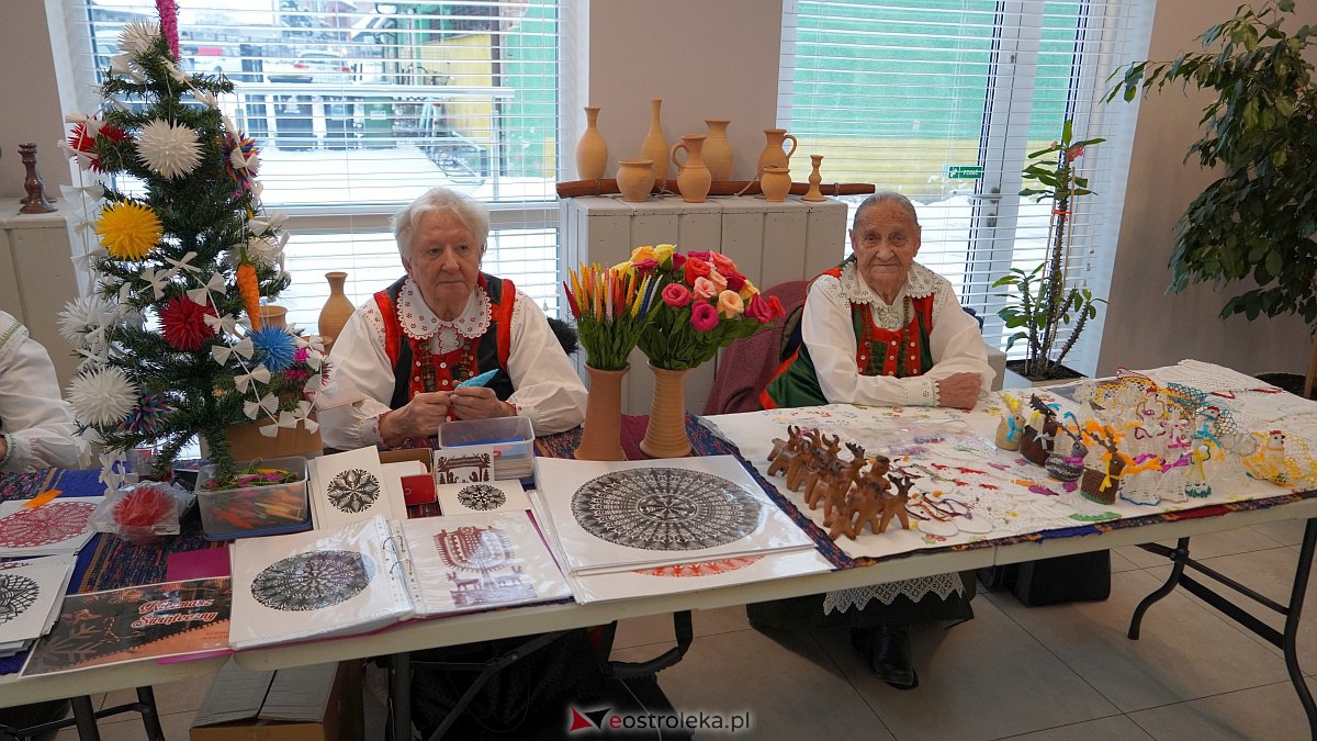 Kurpiowski Jarmark Bożonarodzeniowy w Myszyńcu [15.12.2022] - zdjęcie #11 - eOstroleka.pl