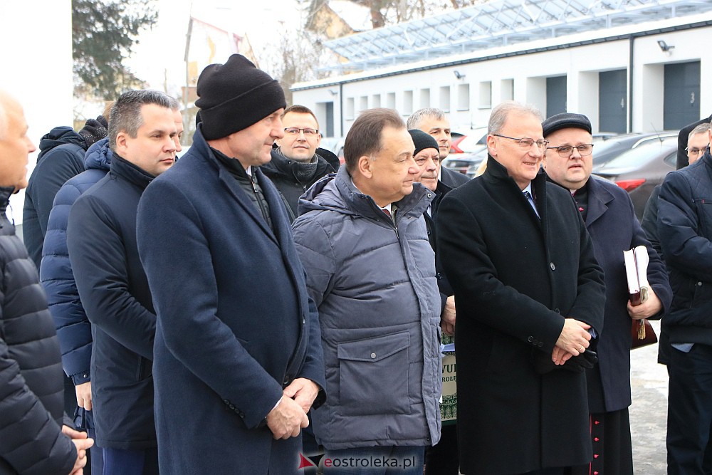 Ostrołęcka filia WUP po remoncie. “Było siermiężnie i socjalistycznie a teraz jest europejsko”. [15.12.2002] - zdjęcie #112 - eOstroleka.pl