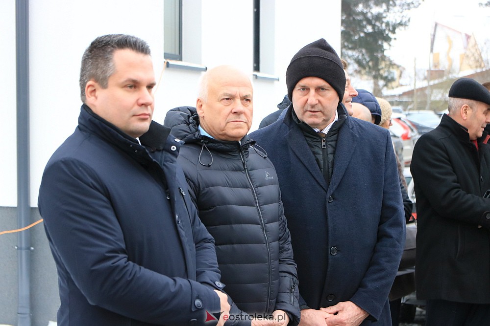 Ostrołęcka filia WUP po remoncie. “Było siermiężnie i socjalistycznie a teraz jest europejsko”. [15.12.2002] - zdjęcie #83 - eOstroleka.pl