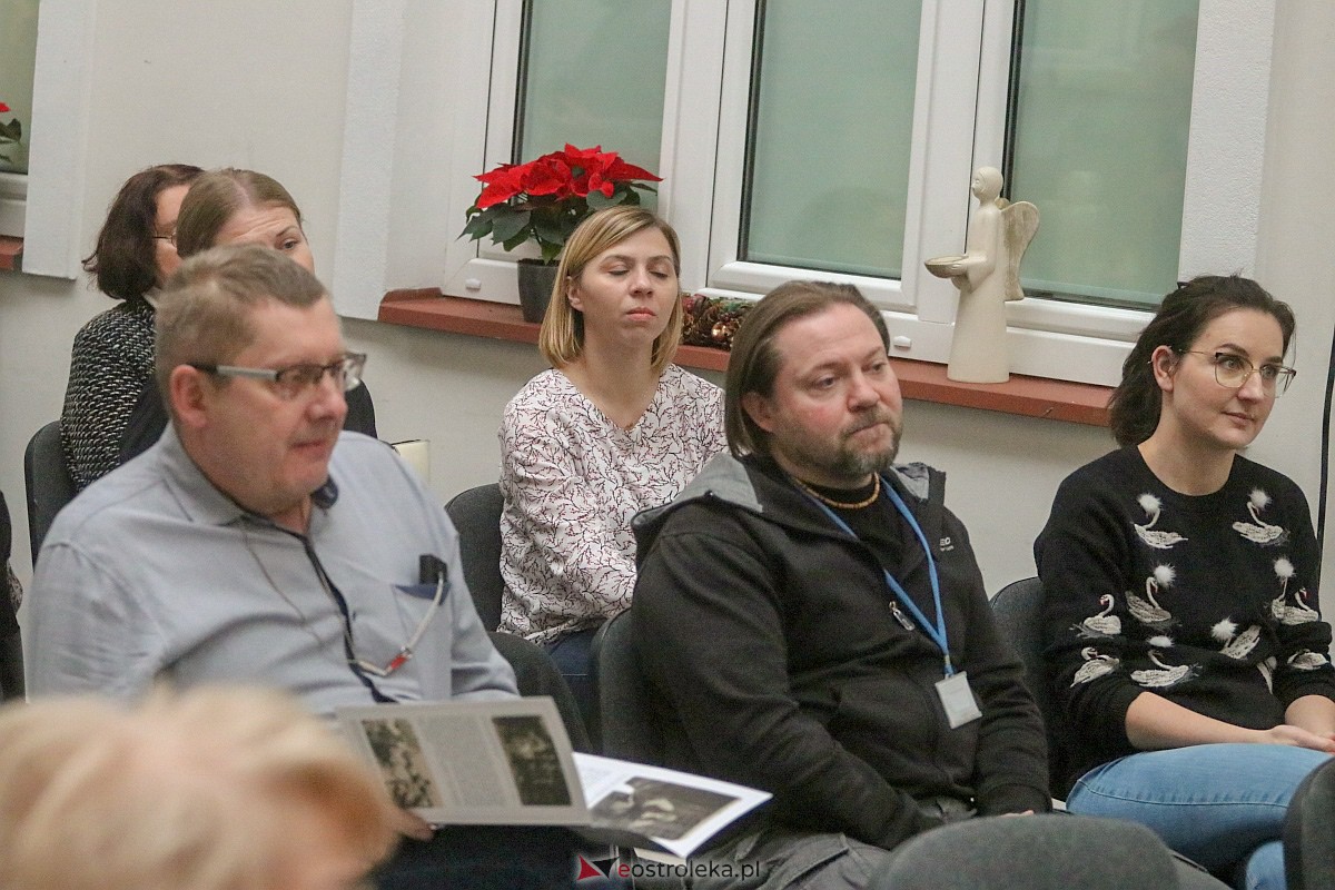 Wystawa „Łazek. Splątane dzieje” [16.12.2022] - zdjęcie #23 - eOstroleka.pl