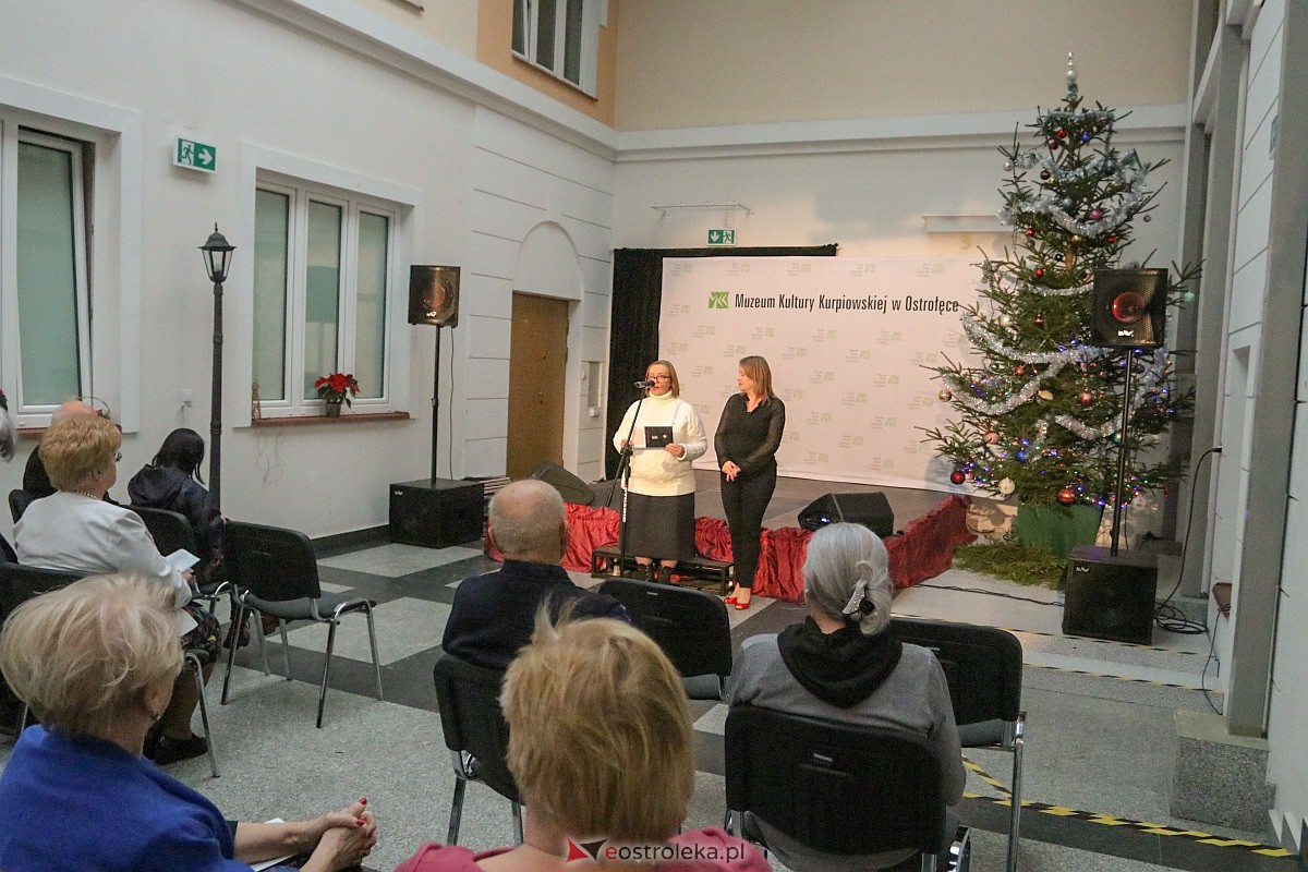 Wystawa „Łazek. Splątane dzieje” [16.12.2022] - zdjęcie #17 - eOstroleka.pl