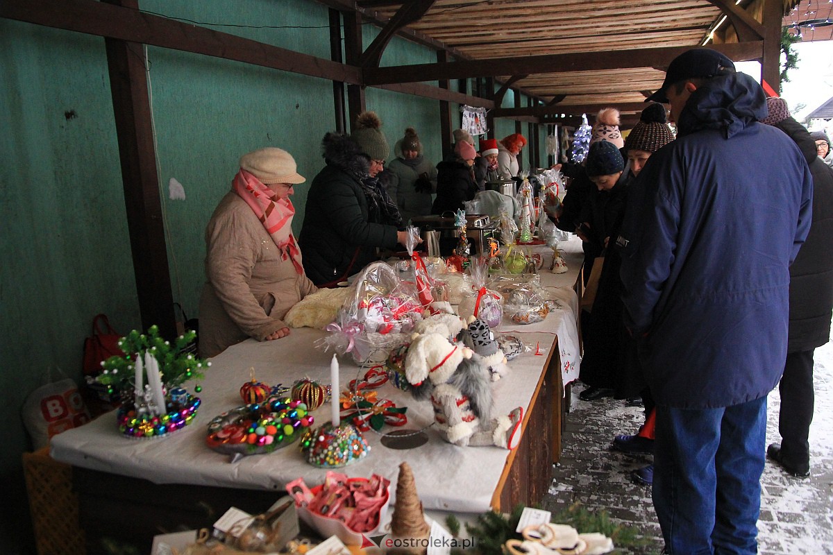 Jarmark bożonarodzeniowy w Kadzidle [17.12.2022] - zdjęcie #173 - eOstroleka.pl