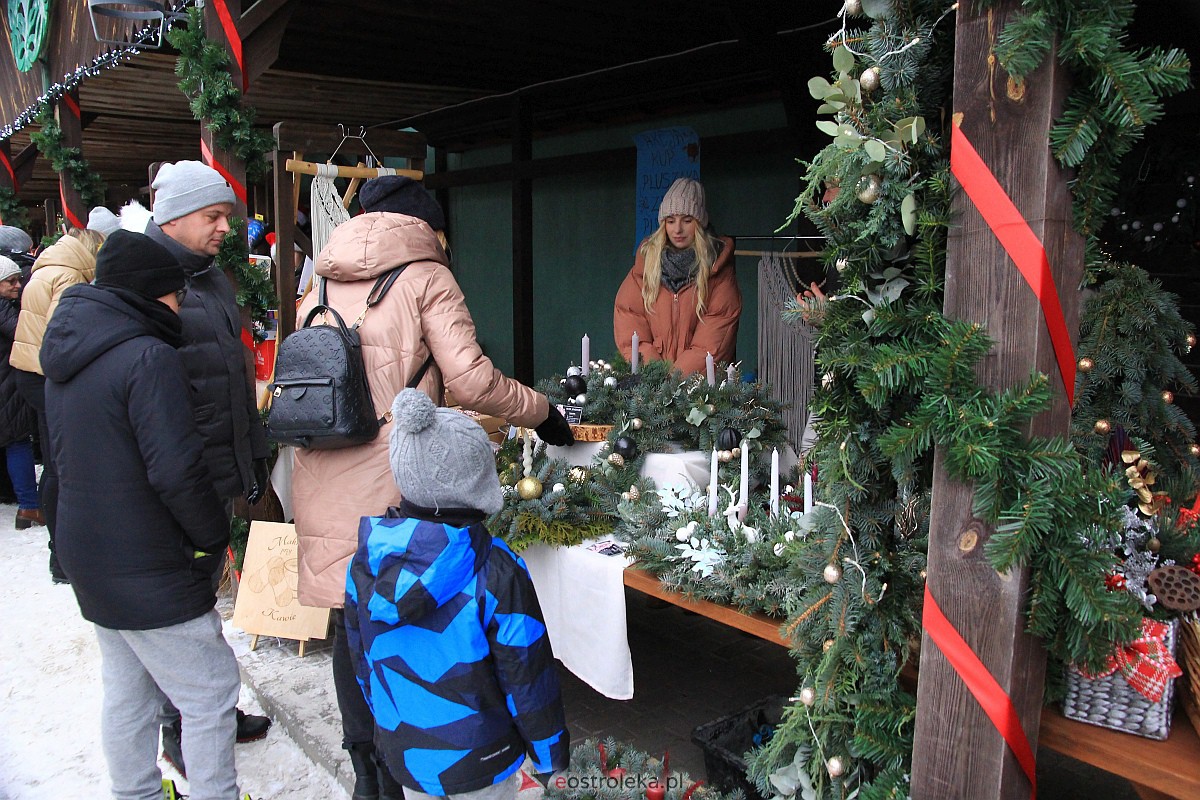 Jarmark bożonarodzeniowy w Kadzidle [17.12.2022] - zdjęcie #141 - eOstroleka.pl