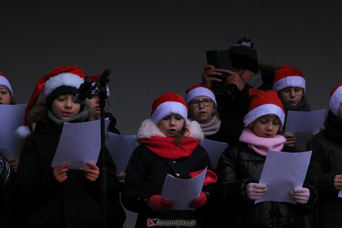 Jarmark bożonarodzeniowy w Kadzidle [17.12.2022] - zdjęcie #125 - eOstroleka.pl