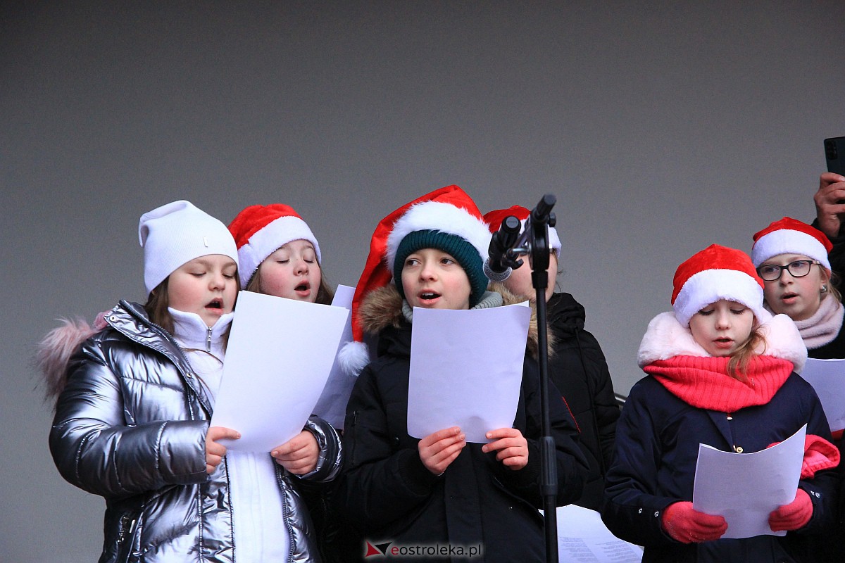 Jarmark bożonarodzeniowy w Kadzidle [17.12.2022] - zdjęcie #123 - eOstroleka.pl