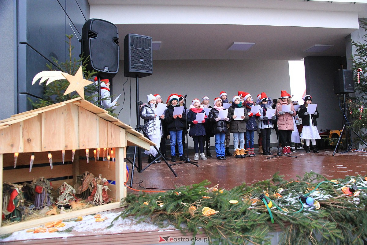 Jarmark bożonarodzeniowy w Kadzidle [17.12.2022] - zdjęcie #117 - eOstroleka.pl