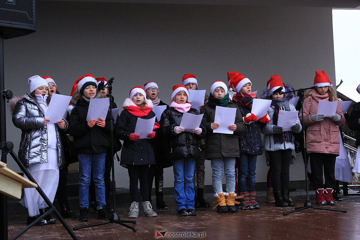 Jarmark bożonarodzeniowy w Kadzidle [17.12.2022] - zdjęcie #115 - eOstroleka.pl