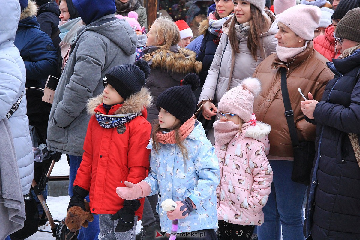 Jarmark bożonarodzeniowy w Kadzidle [17.12.2022] - zdjęcie #114 - eOstroleka.pl