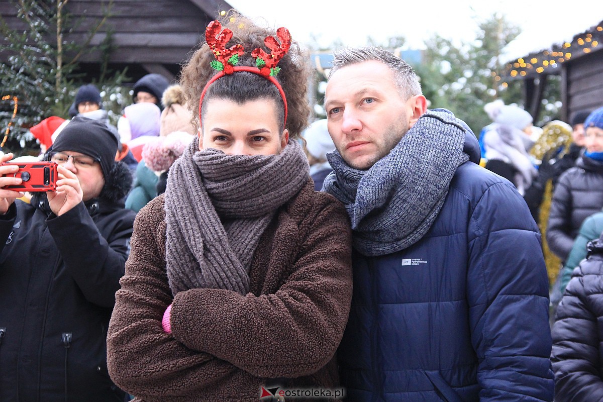 Jarmark bożonarodzeniowy w Kadzidle [17.12.2022] - zdjęcie #112 - eOstroleka.pl