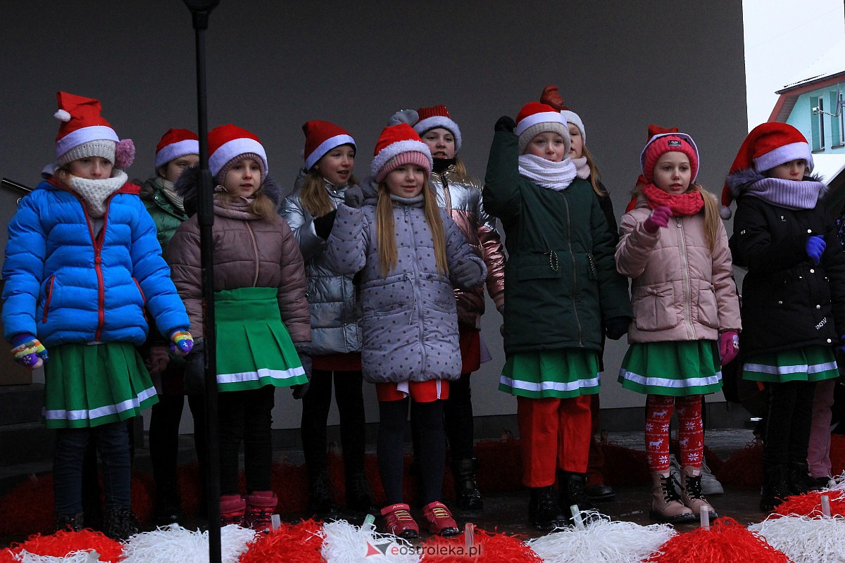 Jarmark bożonarodzeniowy w Kadzidle [17.12.2022] - zdjęcie #100 - eOstroleka.pl