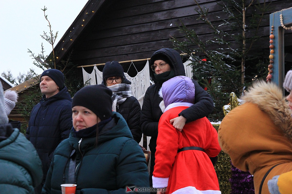 Jarmark bożonarodzeniowy w Kadzidle [17.12.2022] - zdjęcie #98 - eOstroleka.pl
