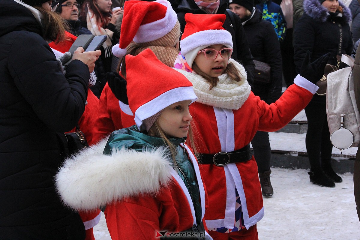 Jarmark bożonarodzeniowy w Kadzidle [17.12.2022] - zdjęcie #88 - eOstroleka.pl