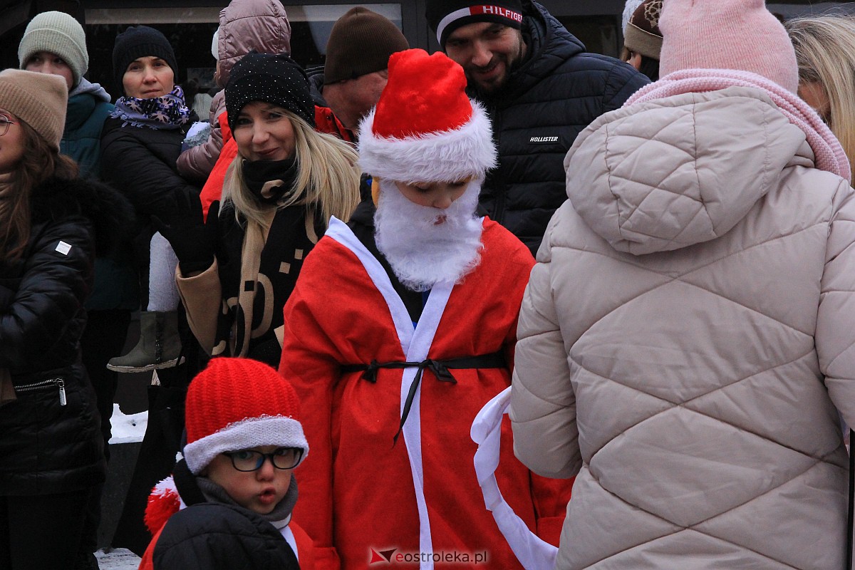 Jarmark bożonarodzeniowy w Kadzidle [17.12.2022] - zdjęcie #64 - eOstroleka.pl