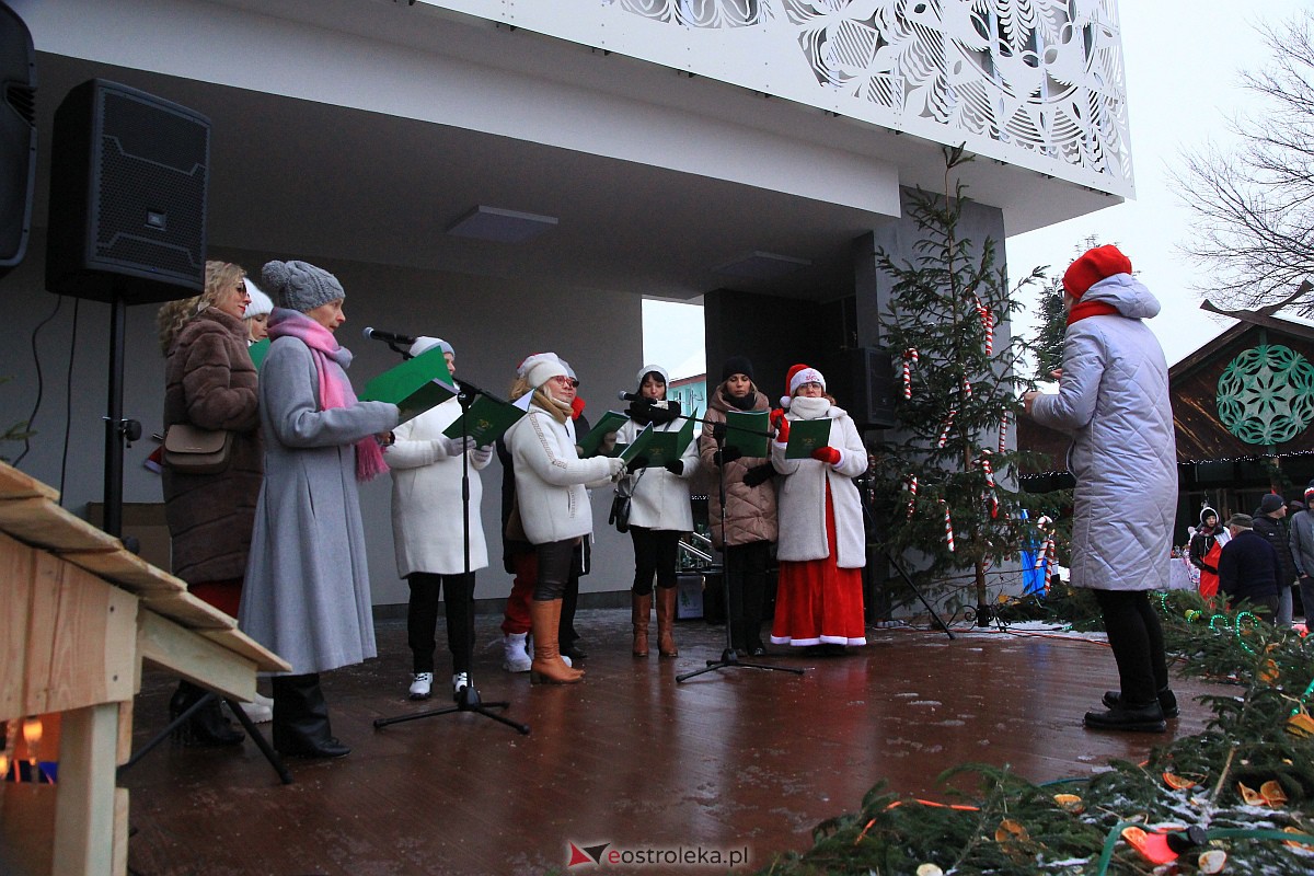 Jarmark bożonarodzeniowy w Kadzidle [17.12.2022] - zdjęcie #61 - eOstroleka.pl
