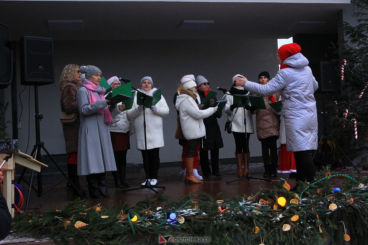 Jarmark bożonarodzeniowy w Kadzidle [17.12.2022] - zdjęcie #58 - eOstroleka.pl