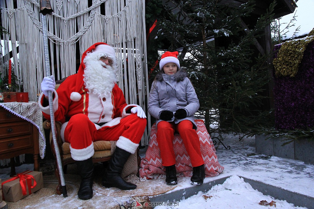 Jarmark bożonarodzeniowy w Kadzidle [17.12.2022] - zdjęcie #55 - eOstroleka.pl