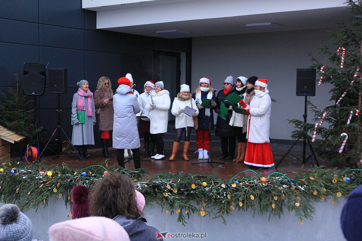 Jarmark bożonarodzeniowy w Kadzidle [17.12.2022] - zdjęcie #20 - eOstroleka.pl