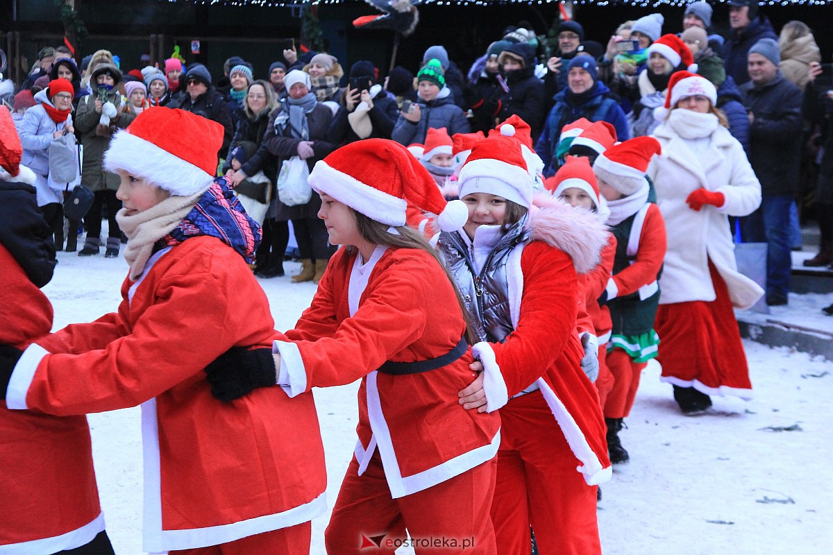 Jarmark bożonarodzeniowy w Kadzidle [17.12.2022] - zdjęcie #45 - eOstroleka.pl