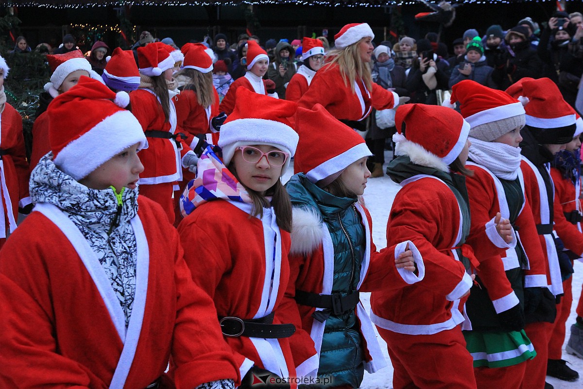 Jarmark bożonarodzeniowy w Kadzidle [17.12.2022] - zdjęcie #35 - eOstroleka.pl