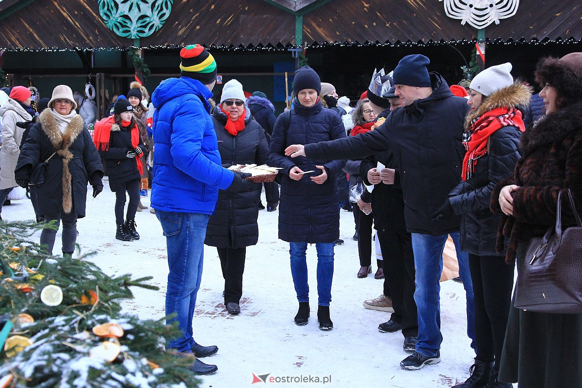 Jarmark bożonarodzeniowy w Kadzidle [17.12.2022] - zdjęcie #23 - eOstroleka.pl